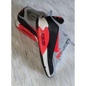 Nike | 616730-014 Women's Air Max 90 Essential Wolf Grey/ Black/ Red SneakerSz 8